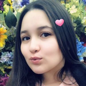 Meet your Posher, Karina